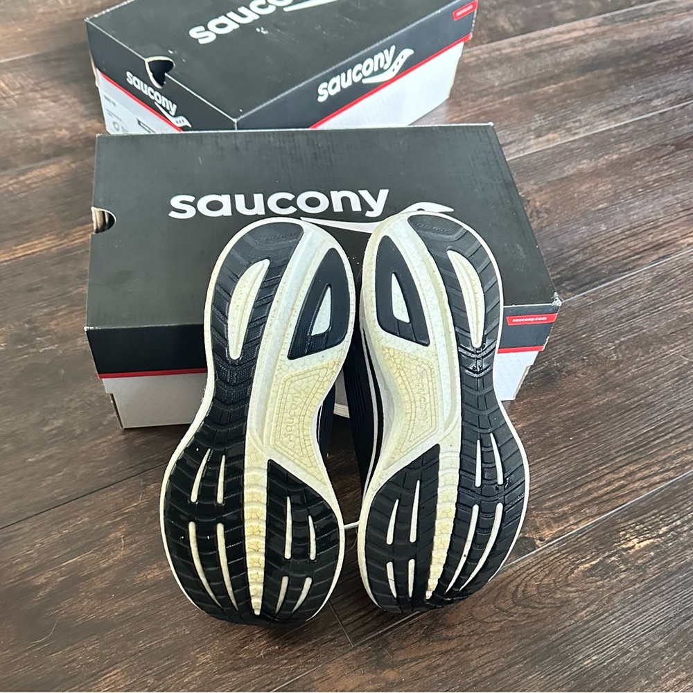 SAUCONY RIDE 18 Black/White Shoe - Picture 16 of 16